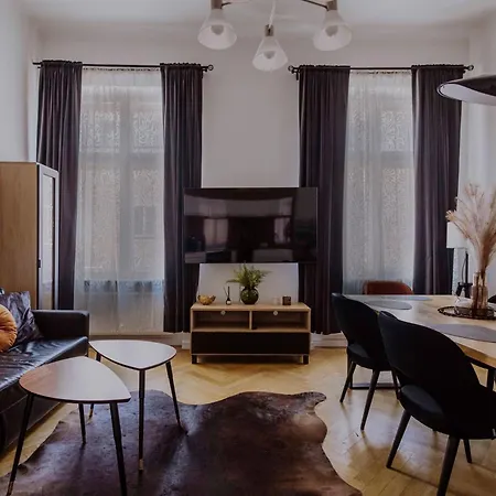 Golden Pearl - Main Square, 100 Sqm, 4 Rooms-2